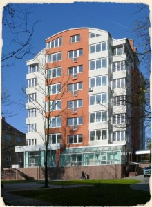 Современные технологии позволяют обеспечивать автономное отопление дома с множеством квартир