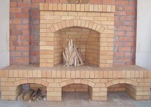 Камин из кирпича