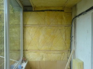 монтаж минваты к стене балкона