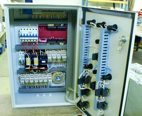 Все элементы установлены и настроены