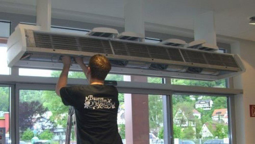 Установить тепловую завесу - это не лампочку вкрутить