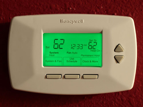 Устройство можно запрограммировать на часы, дни и даже недели