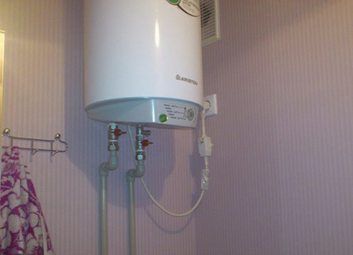 Водонагреватель подключенный через розетку