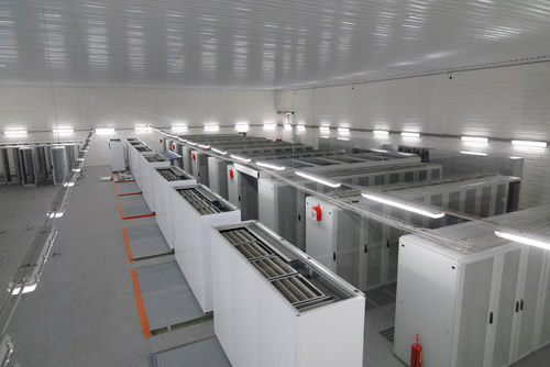 Типичная серверная - тишина и чистота