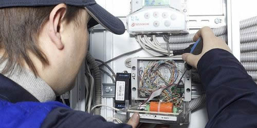 Проводить сервисное обслуживание должен специалист