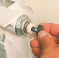 Необходимо своевременно удалять воздушные "пробки"