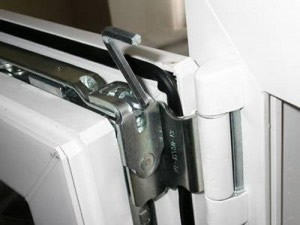 ремонт пластикового окна