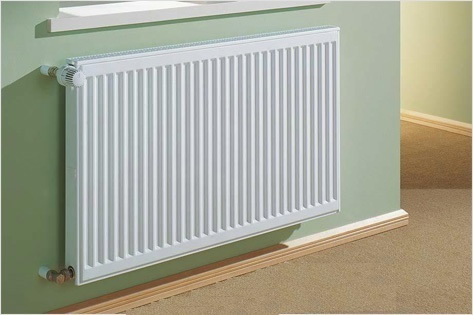 Радиатор водяного отопления.